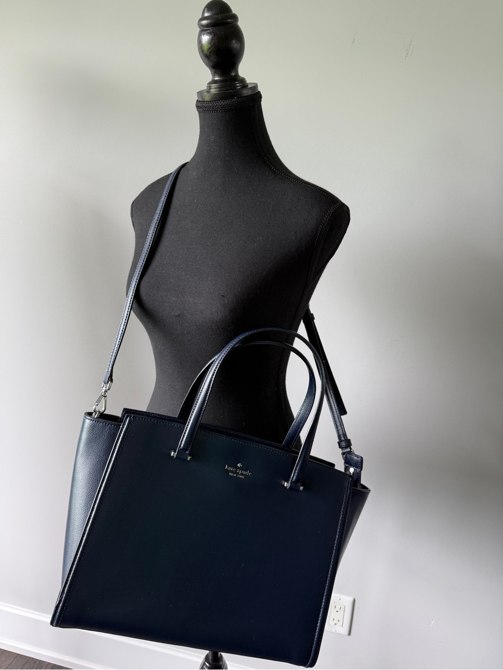 Kate Spade Navy Bag EUC
